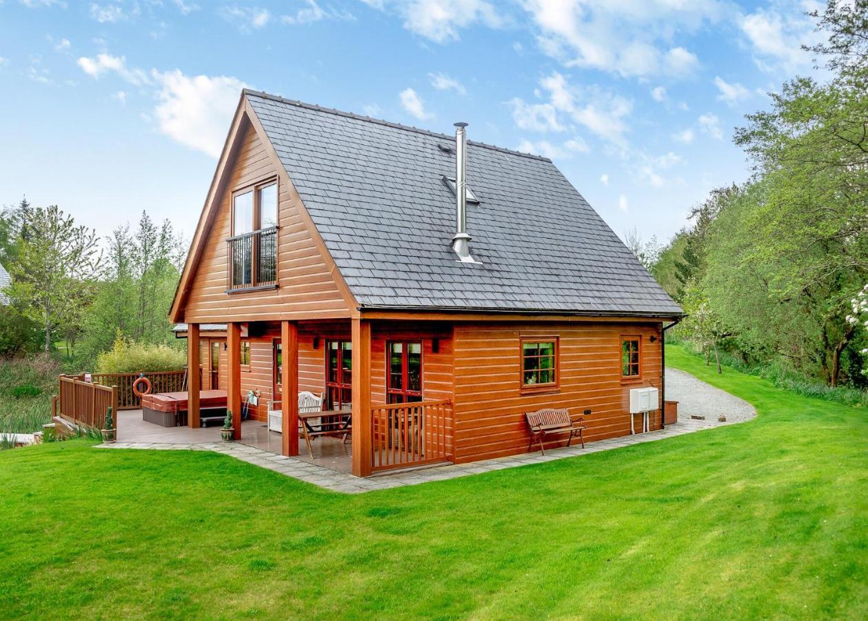Anglesey Lakeside Lodges Menai Bridge Exterior foto