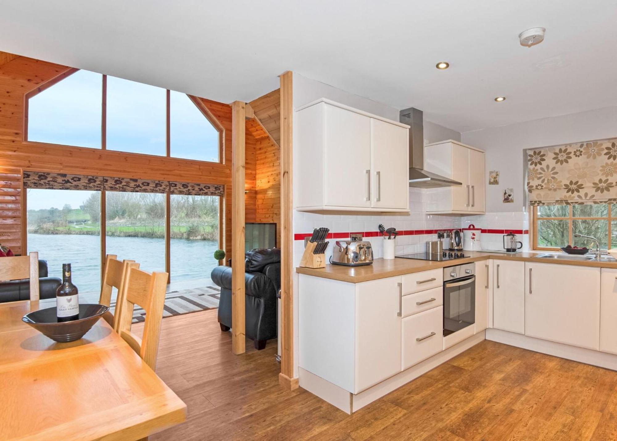 Anglesey Lakeside Lodges Menai Bridge Quarto foto